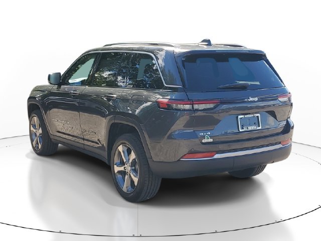 New 2026 Jeep Grand Cherokee Limited w/ Trailer Tow Package AWD/4WD image 3