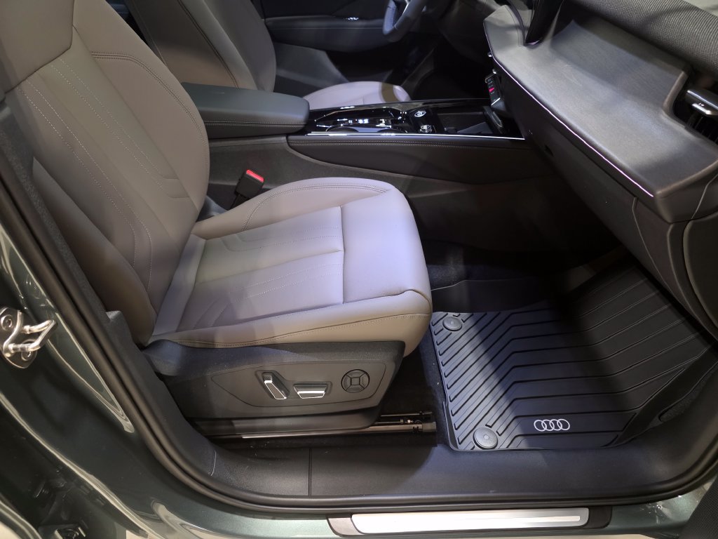 New 2026 Audi Q3 quattro 2.0T AWD/4WD image 18