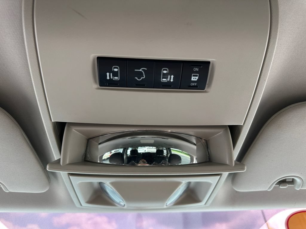 Used 2016 Dodge Grand Caravan SXT FWD image 42