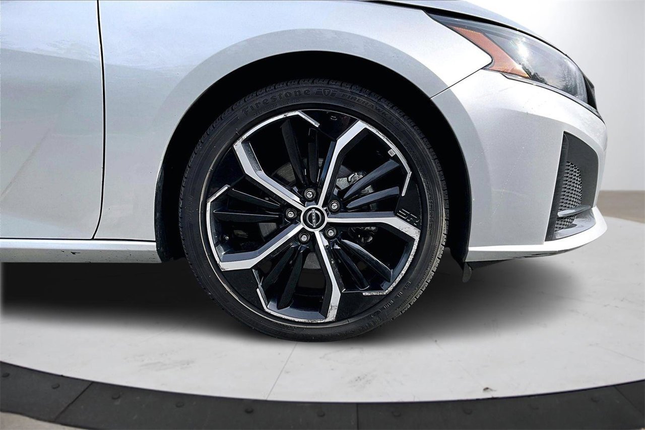 Used 2024 Nissan Altima 2.5 SR image 31