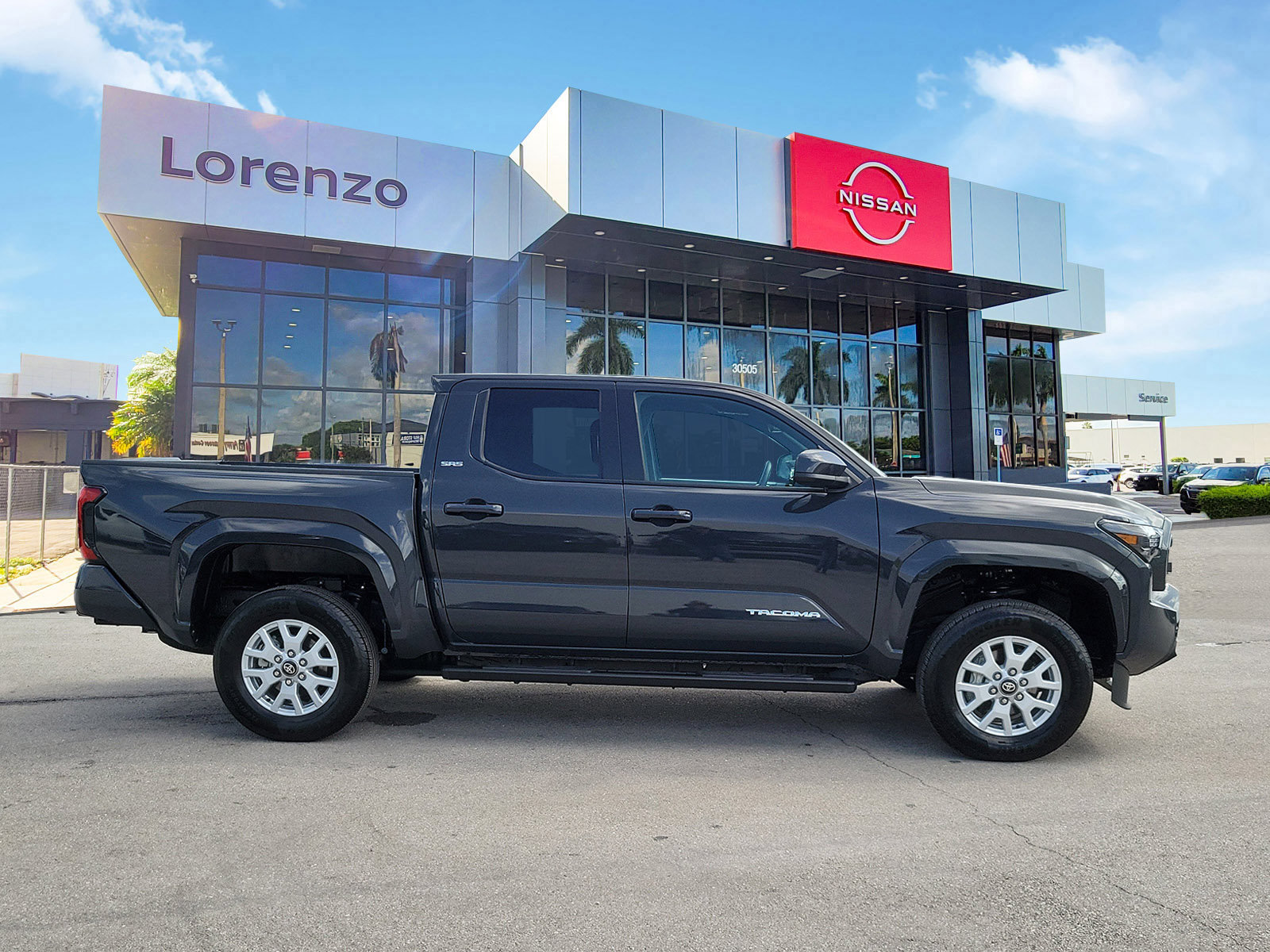 Used 2025 Toyota Tacoma SR5 RWD image 4