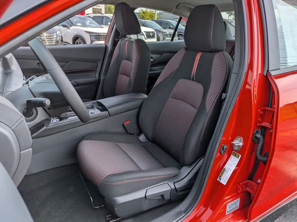 New 2026 Nissan Sentra SR FWD image 9