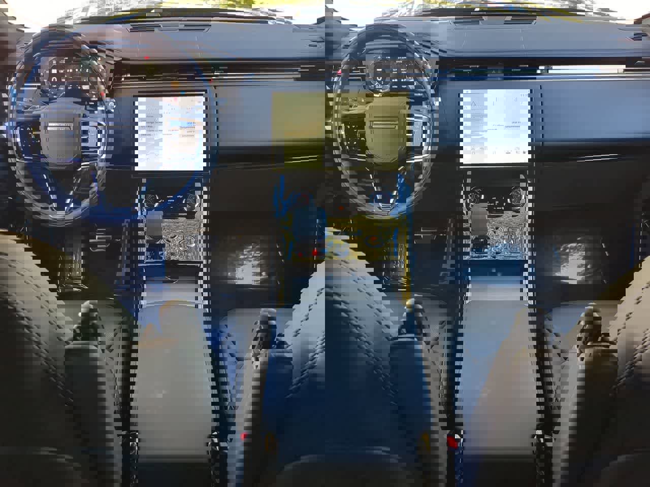 Used 2023 Land Rover Range Rover Sport SE Dynamic image 15