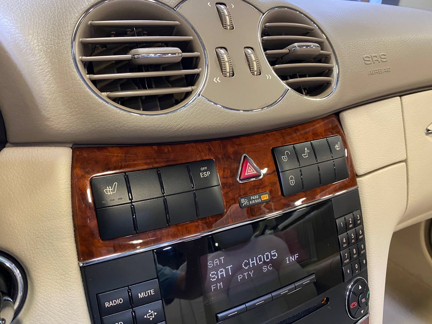 Used 2007 Mercedes-Benz CLK 350 Cabriolet image 13