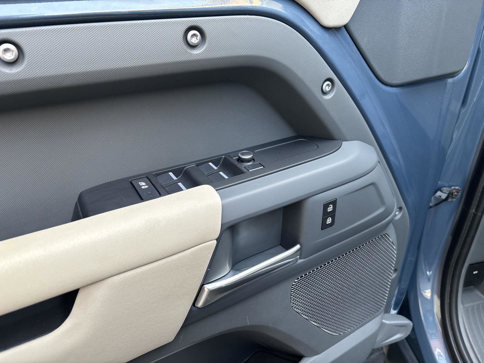 Used 2020 Land Rover Defender 110 S image 12