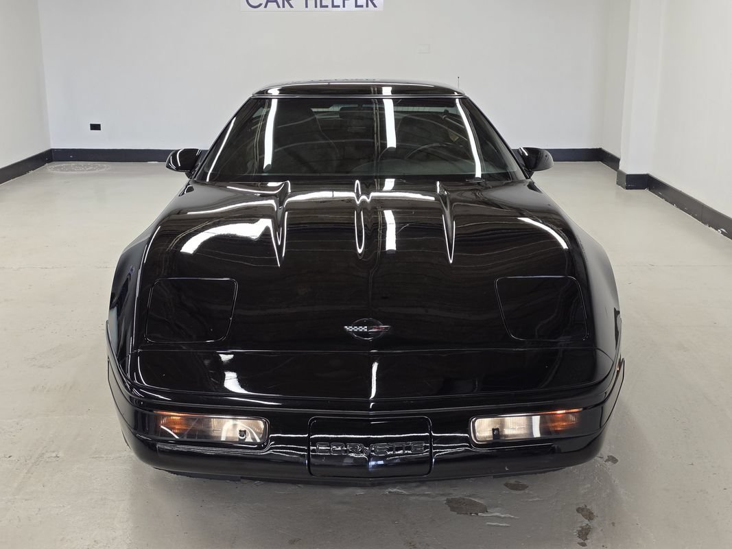 Used 1994 Chevrolet Corvette Coupe RWD image 2