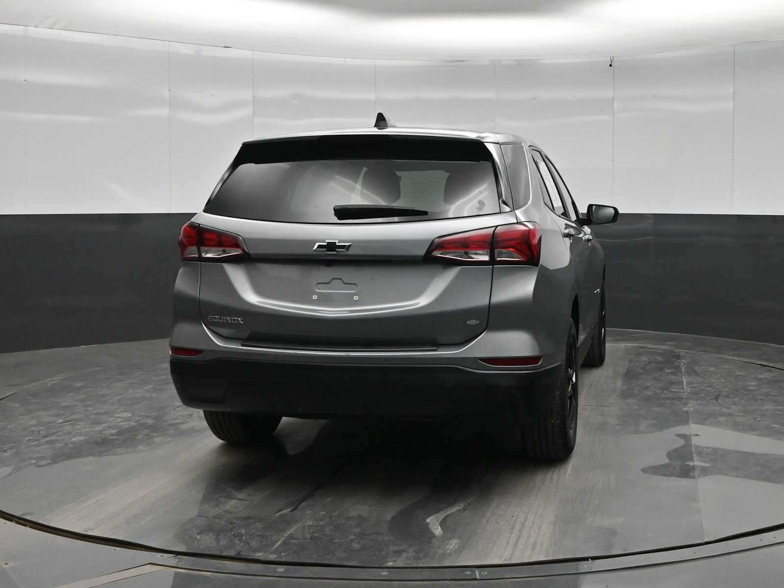 Used 2023 Chevrolet Equinox LS w/ LS Convenience Package FWD image 6