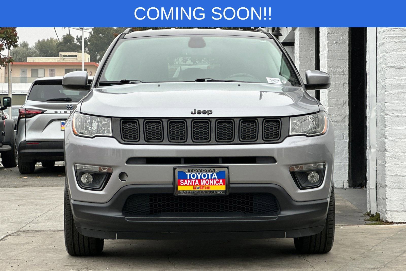 Used 2018 Jeep Compass Latitude w/ Popular Equipment Group AWD/4WD image 9