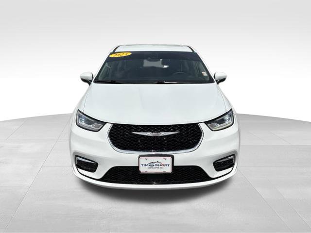 Used 2023 Chrysler Pacifica Touring-L FWD image 7