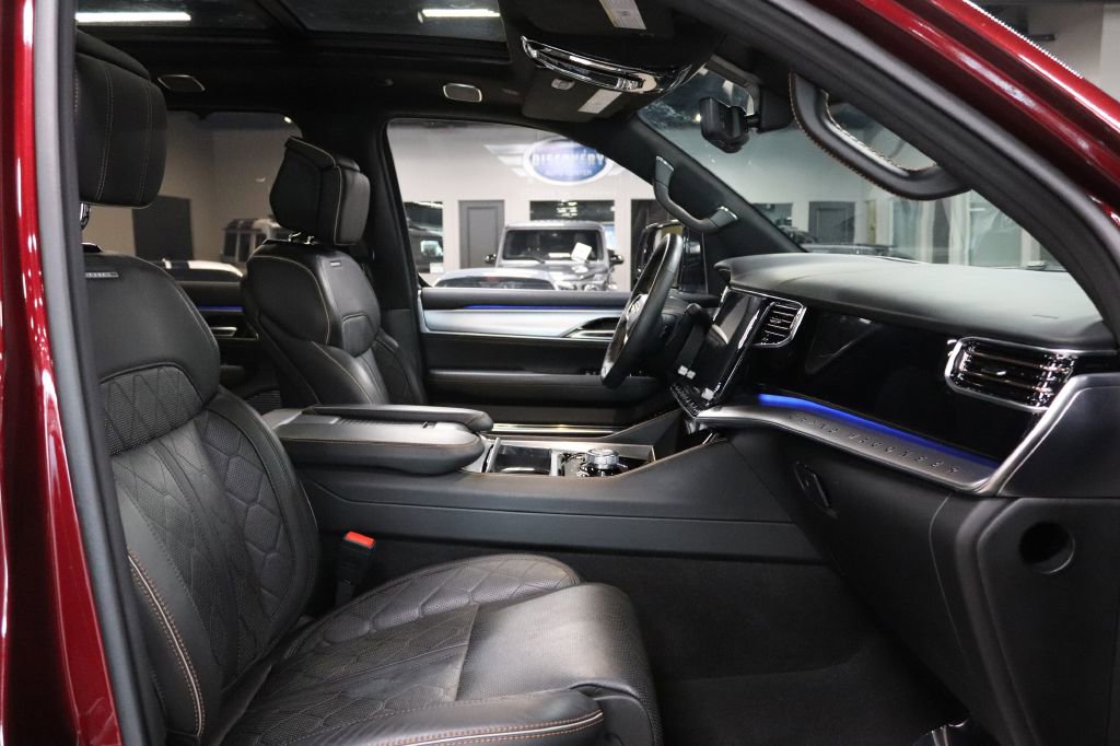 Used 2023 Jeep Grand Wagoneer Series III image 25