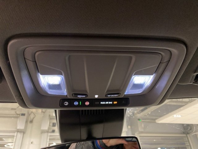 Used 2022 GMC Sierra 1500 SLE image 18