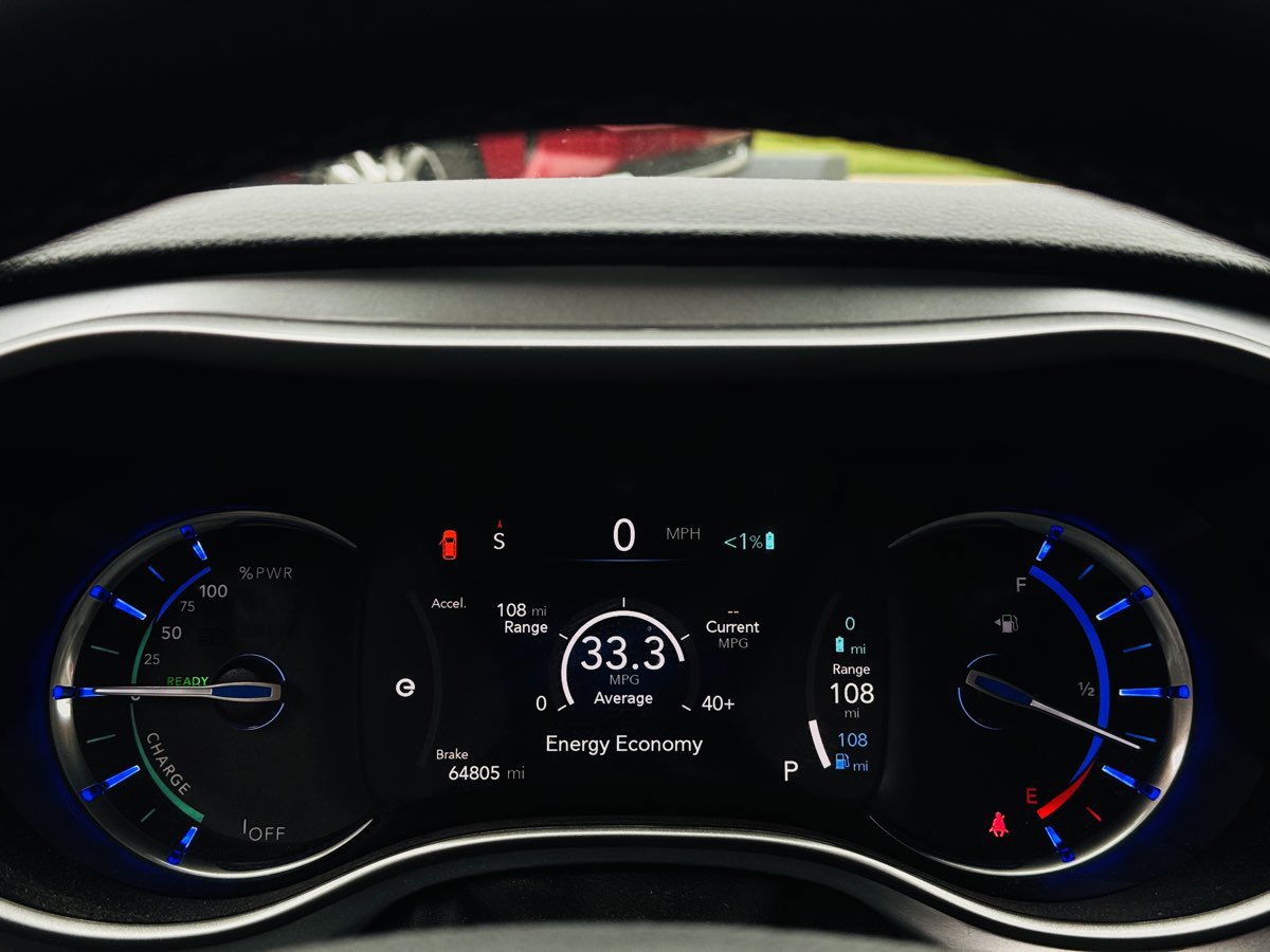 Used 2022 Chrysler Pacifica Touring-L w/ S Appearance Package FWD image 17