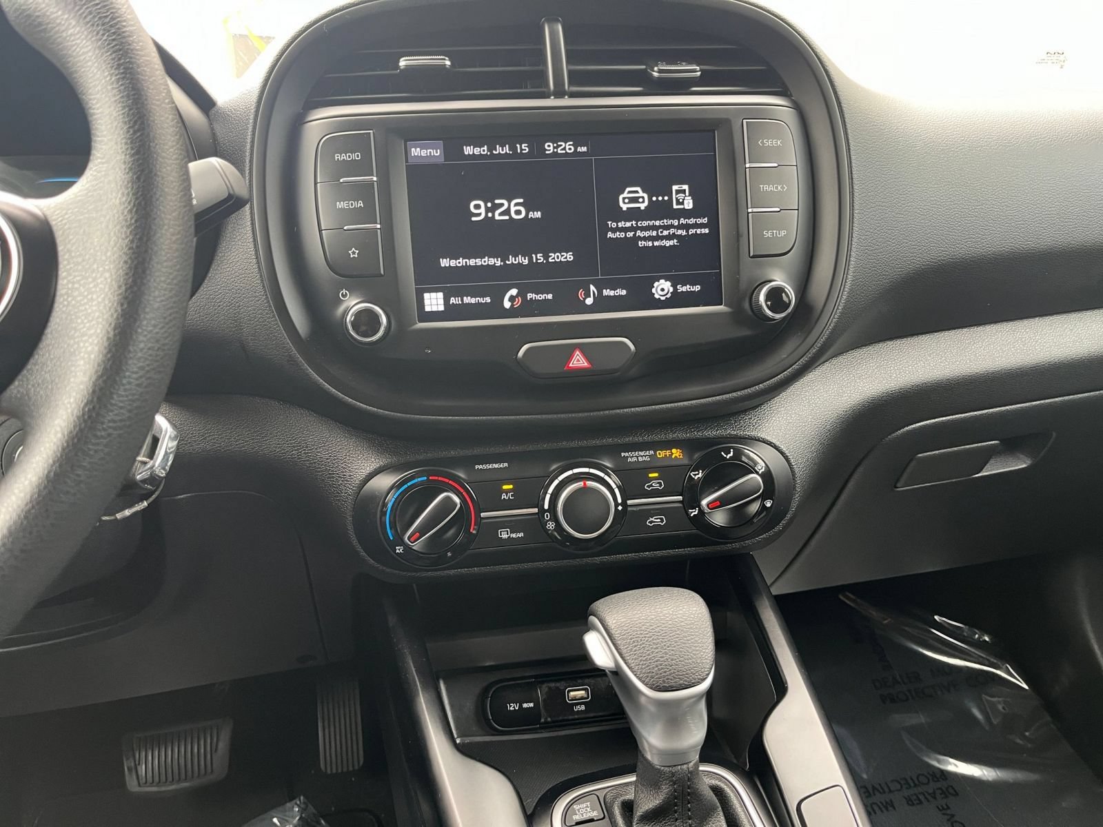 Used 2025 Kia Soul LX w/ LX Technology Package FWD image 14