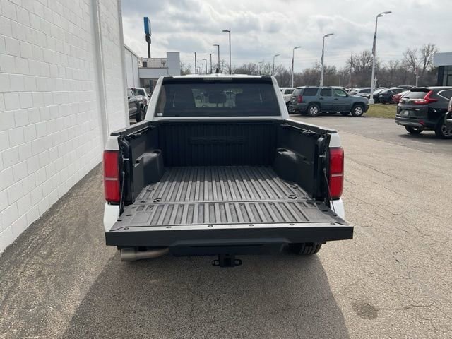 Used 2024 Toyota Tacoma SR5 image 7