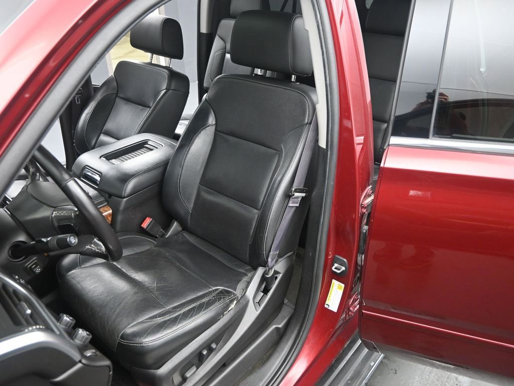 Used 2017 Chevrolet Suburban Premier image 11