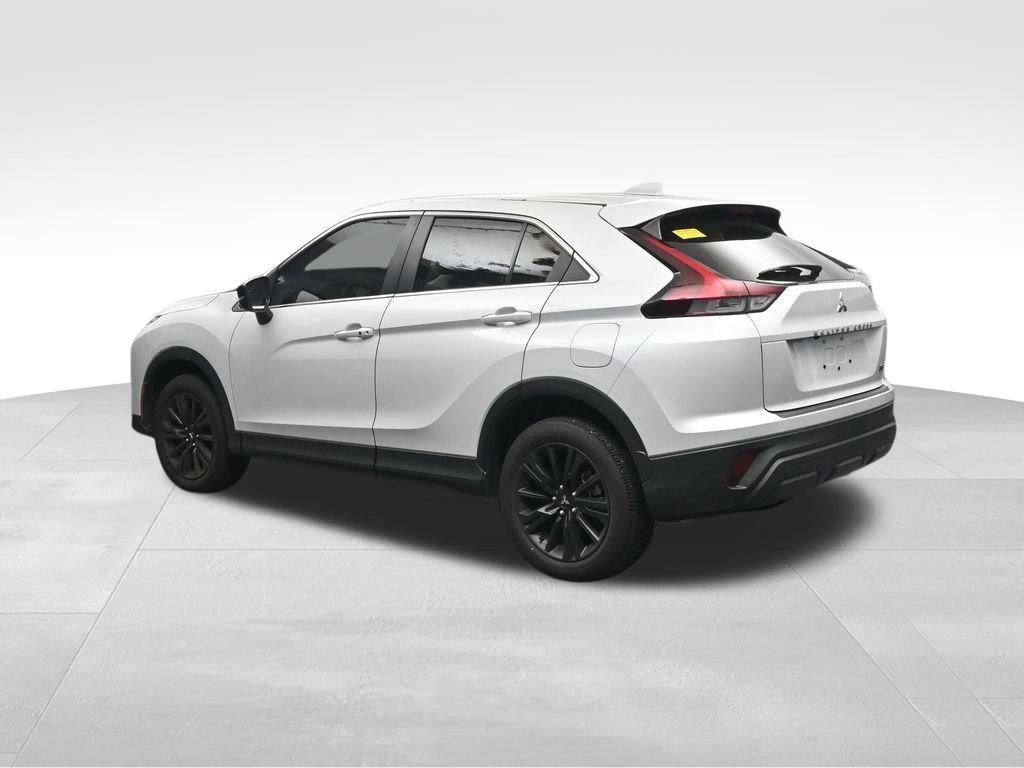 Used 2024 Mitsubishi Eclipse Cross LE AWD/4WD image 3