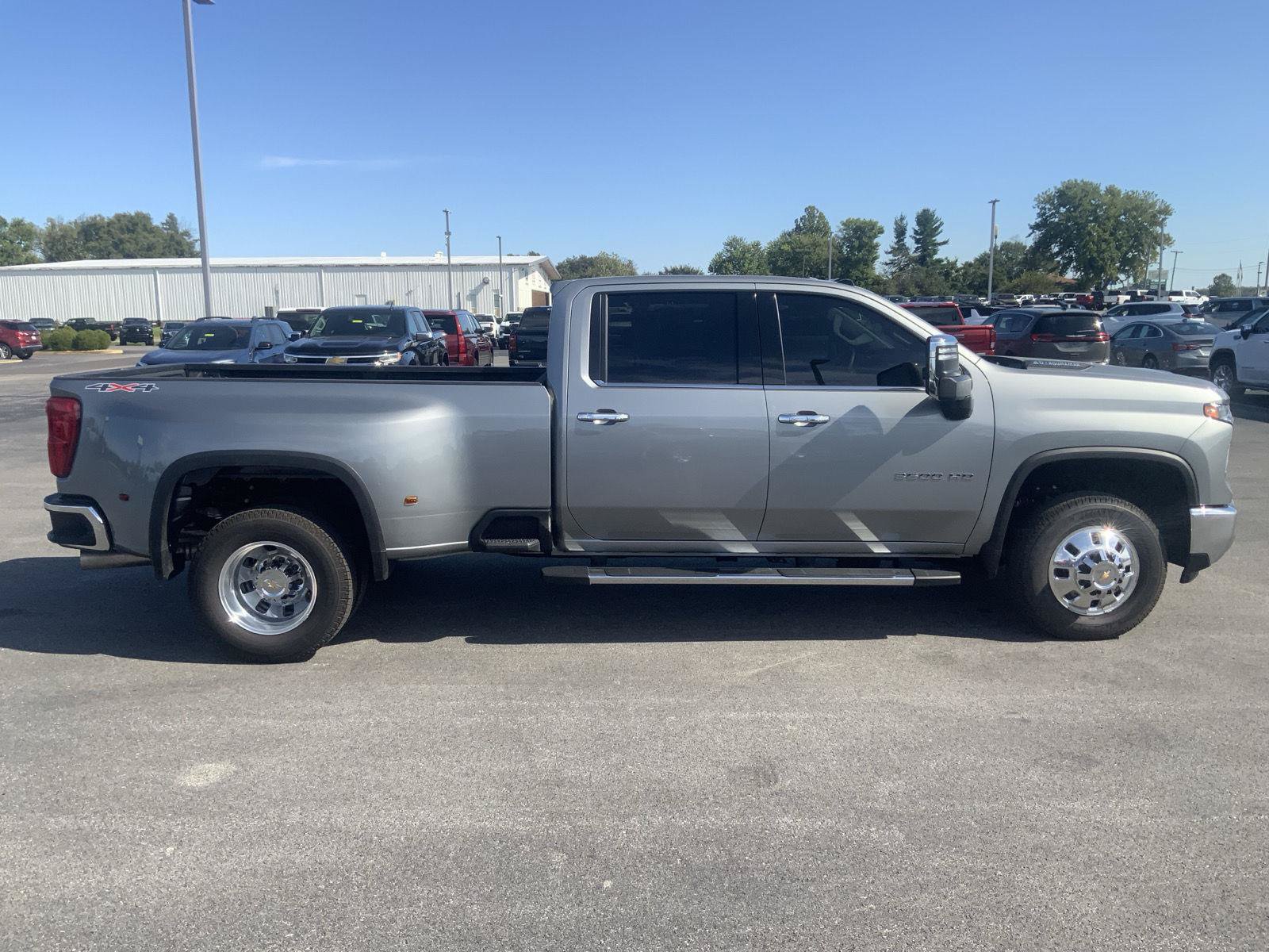 Used 2026 Chevrolet Silverado 3500 LTZ w/ LTZ Plus Package AWD/4WD image 15