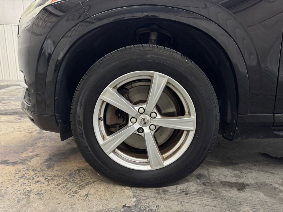 Used 2017 Volvo XC90 T5 Momentum w/ Vision Package FWD image 31