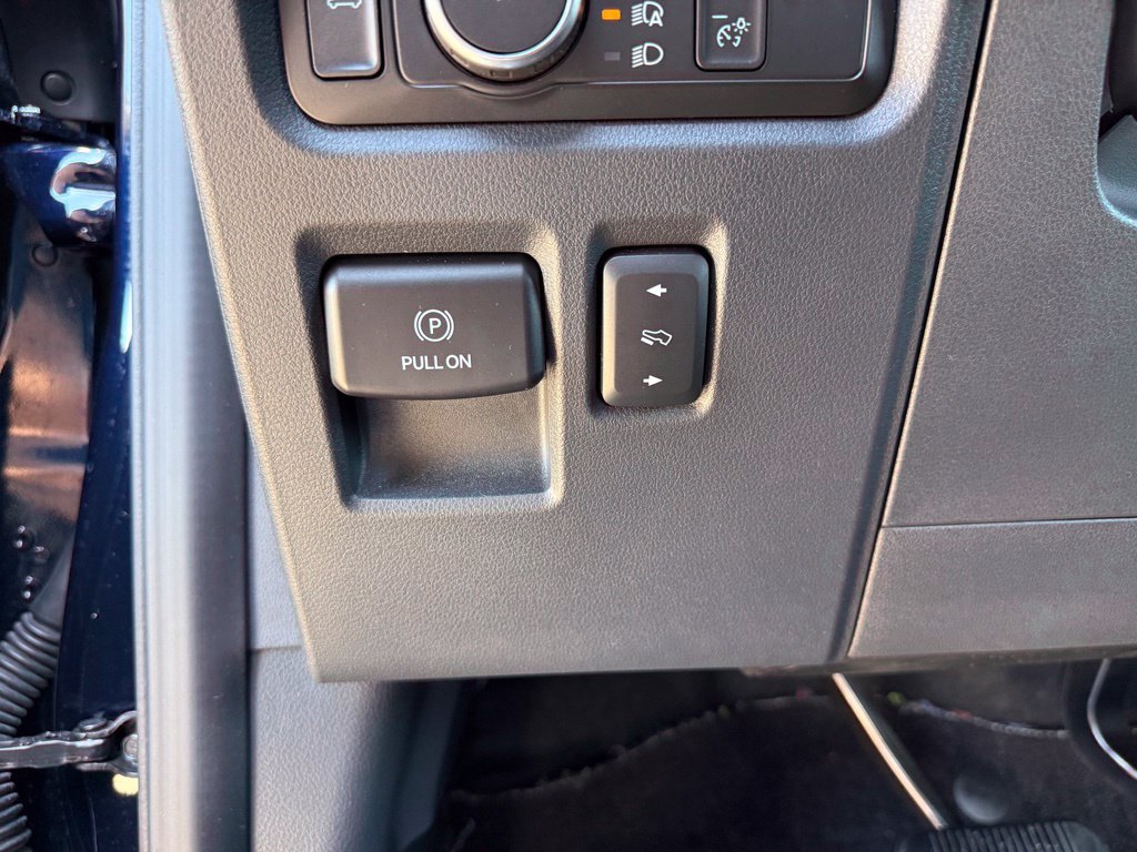 Used 2022 Ford F150 Lariat w/ Equipment Group 502A High AWD/4WD image 8