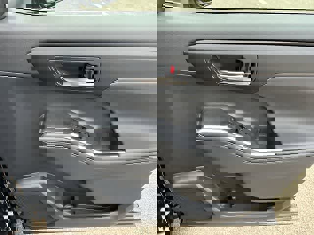 New 2024 Toyota Highlander XLE image 23