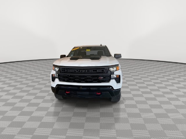 Certified 2025 Chevrolet Silverado 1500 Custom Trail Boss w/ LPO, Dark Essentials Package AWD/4WD image 5