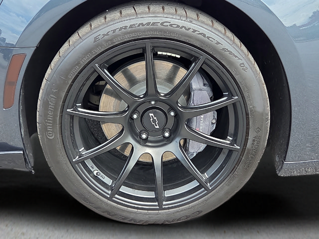Used 2023 Chevrolet Camaro LT RWD image 9
