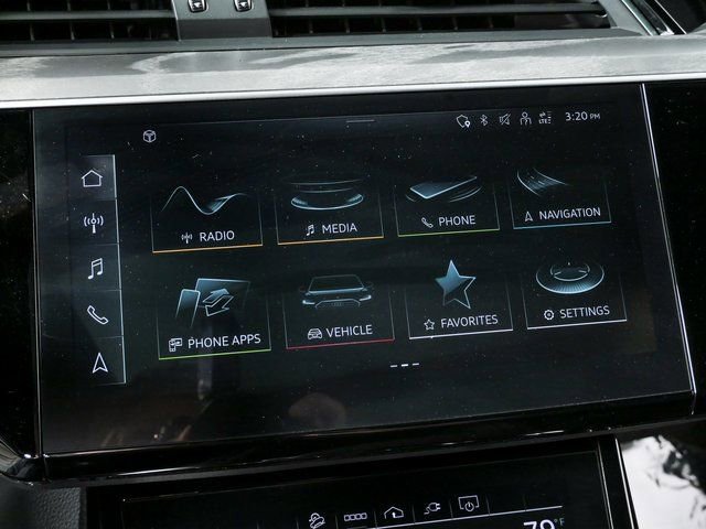 Certified 2022 Audi e-tron Premium Plus w/ Premium Plus Package image 14