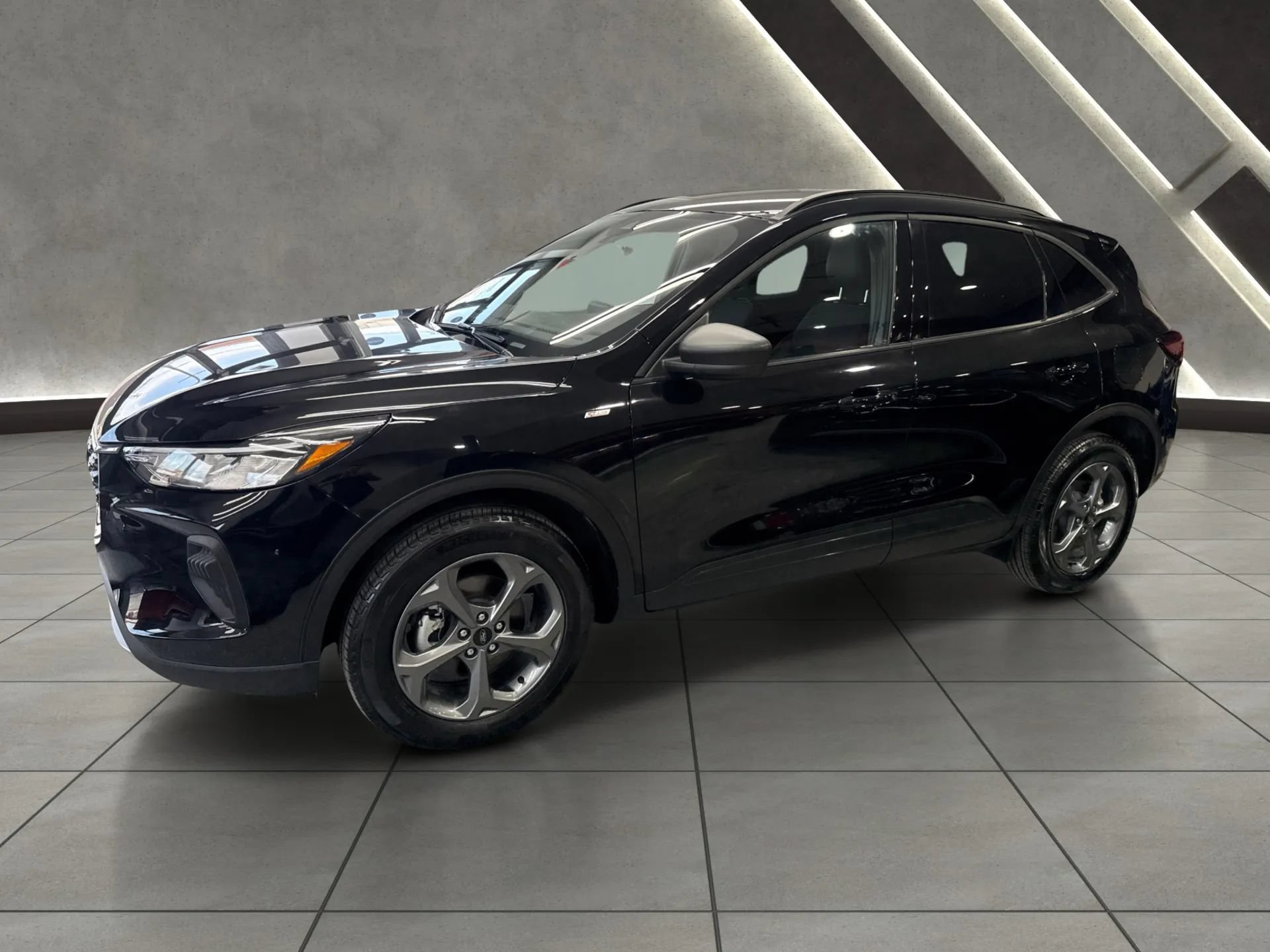 Used 2025 Ford Escape ST-Line w/ Cold Weather Package AWD/4WD image 6