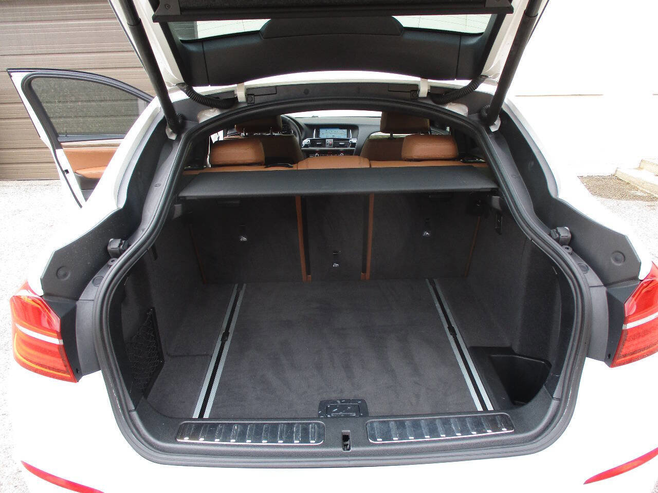 Used 2018 BMW X4 xDrive28i image 31