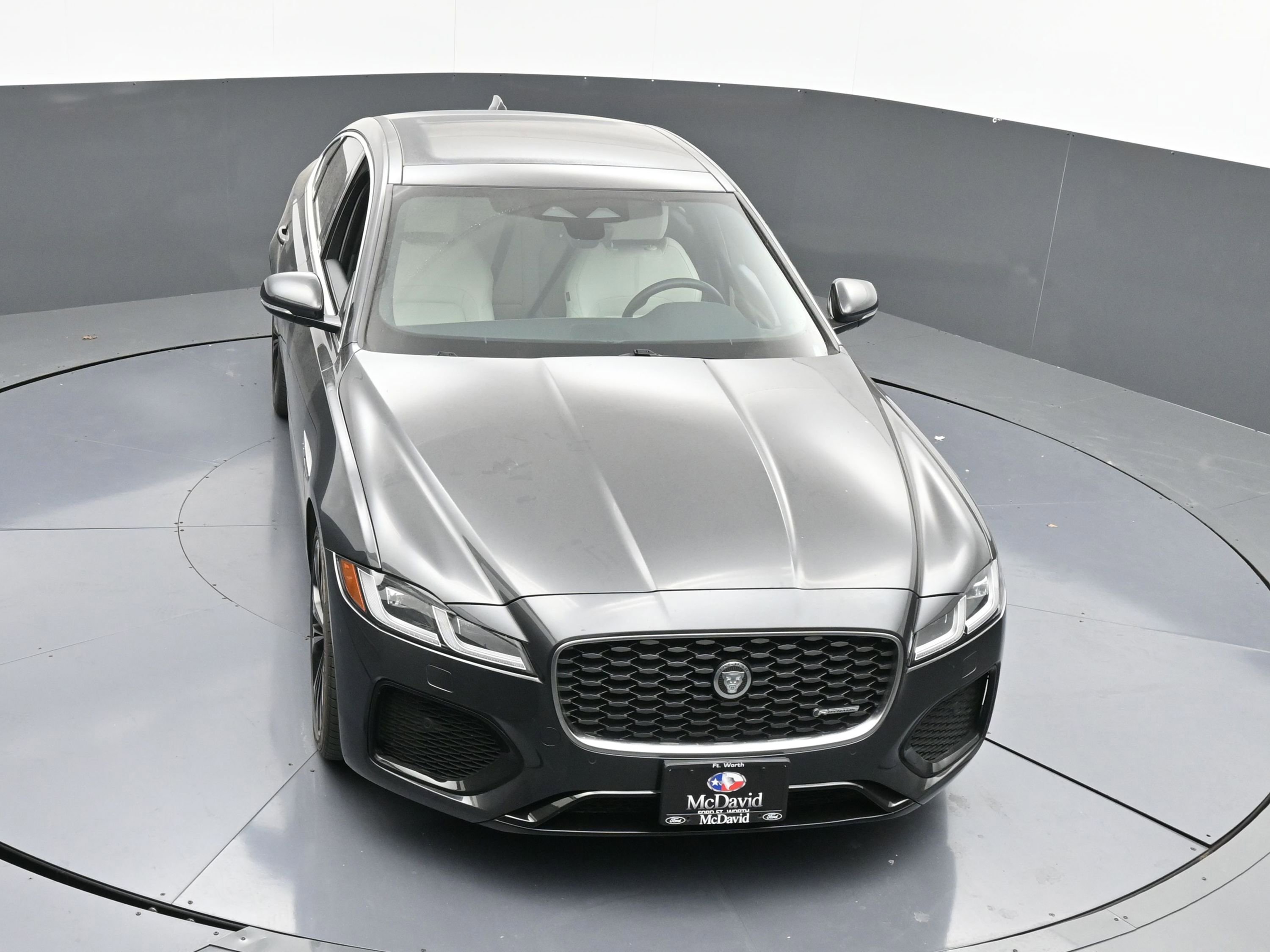 Used 2024 Jaguar XF R-Dynamic SE image 29