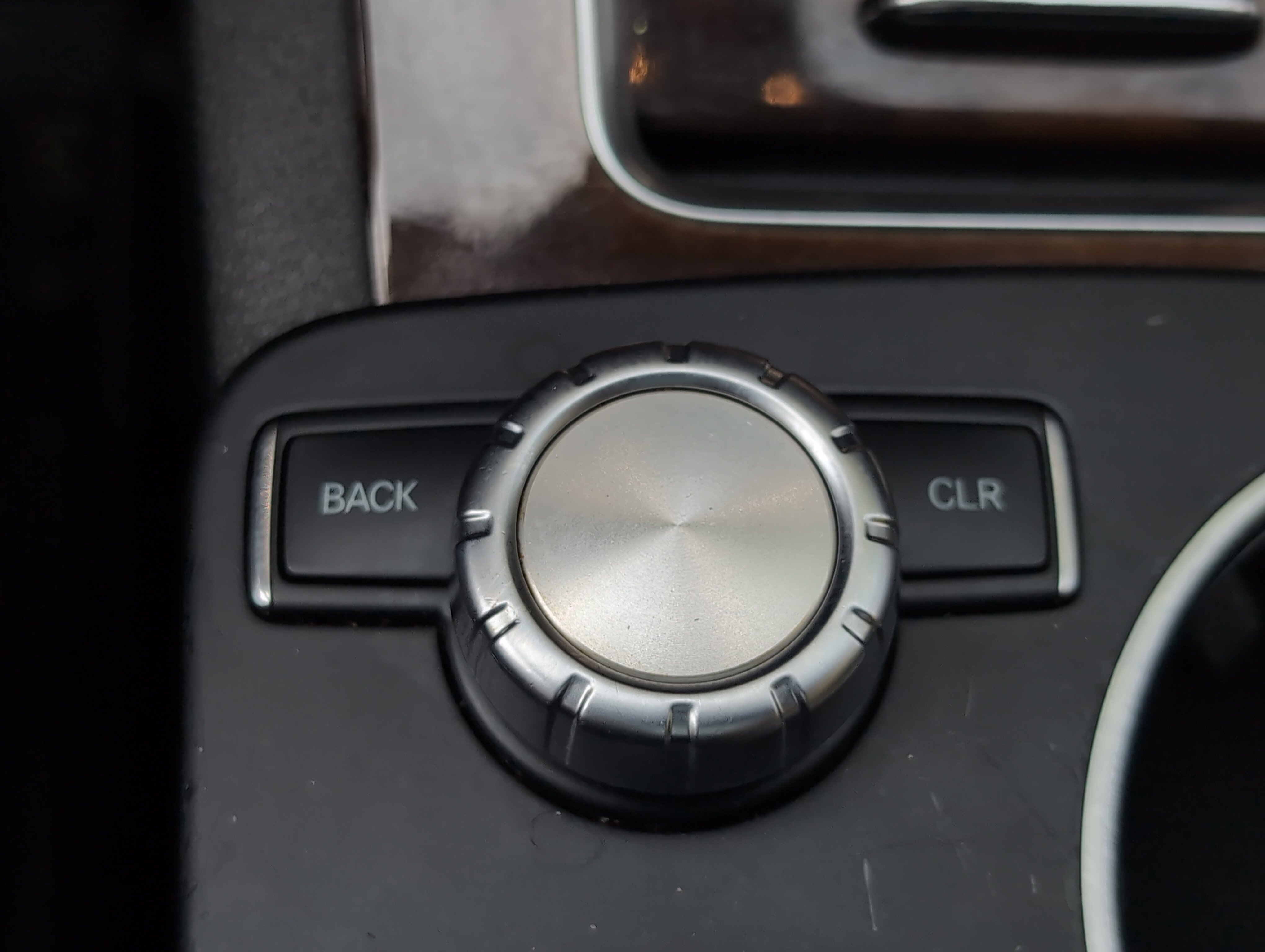 Used 2015 Mercedes-Benz GLK 350 4MATIC image 36