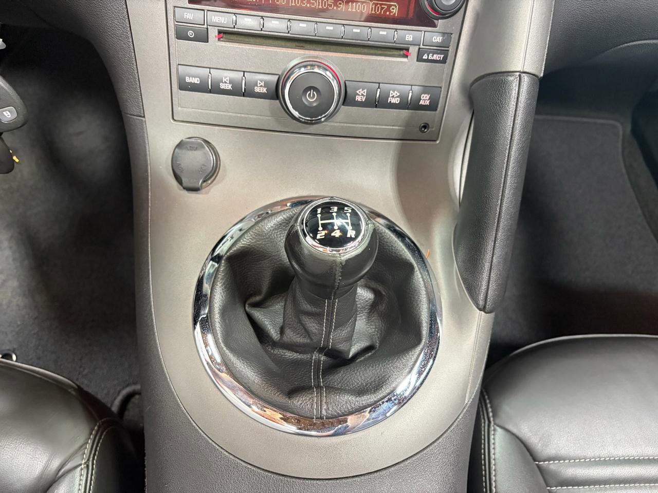 Used 2006 Pontiac Solstice Convertible w/ Premium Package image 37