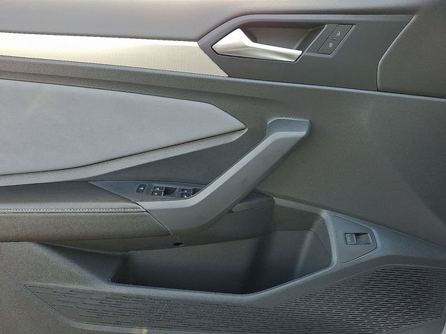 New 2026 Volkswagen Jetta SE FWD image 9
