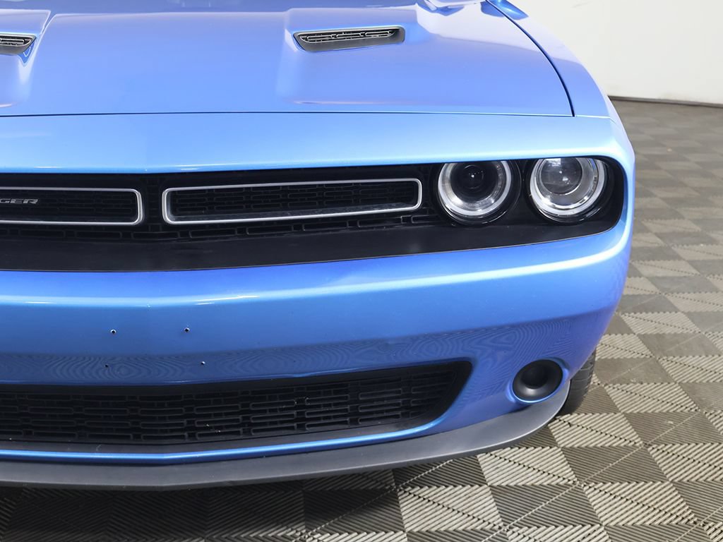 Used 2023 Dodge Challenger SXT RWD image 11