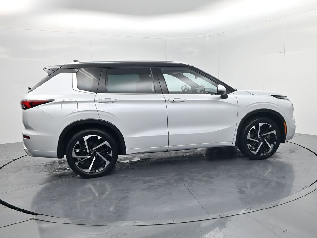 Used 2023 Mitsubishi Outlander SEL 40th Anniversary image 8