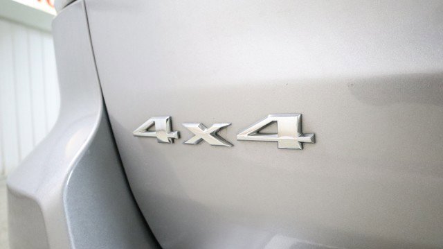 Used 2020 Jeep Grand Cherokee Limited AWD/4WD image 25