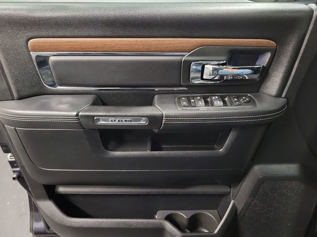 Used 2015 RAM 1500 Laramie w/ Convenience Group image 23