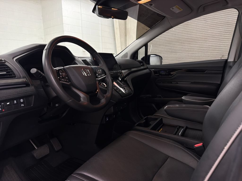 Used 2024 Honda Odyssey Elite image 5