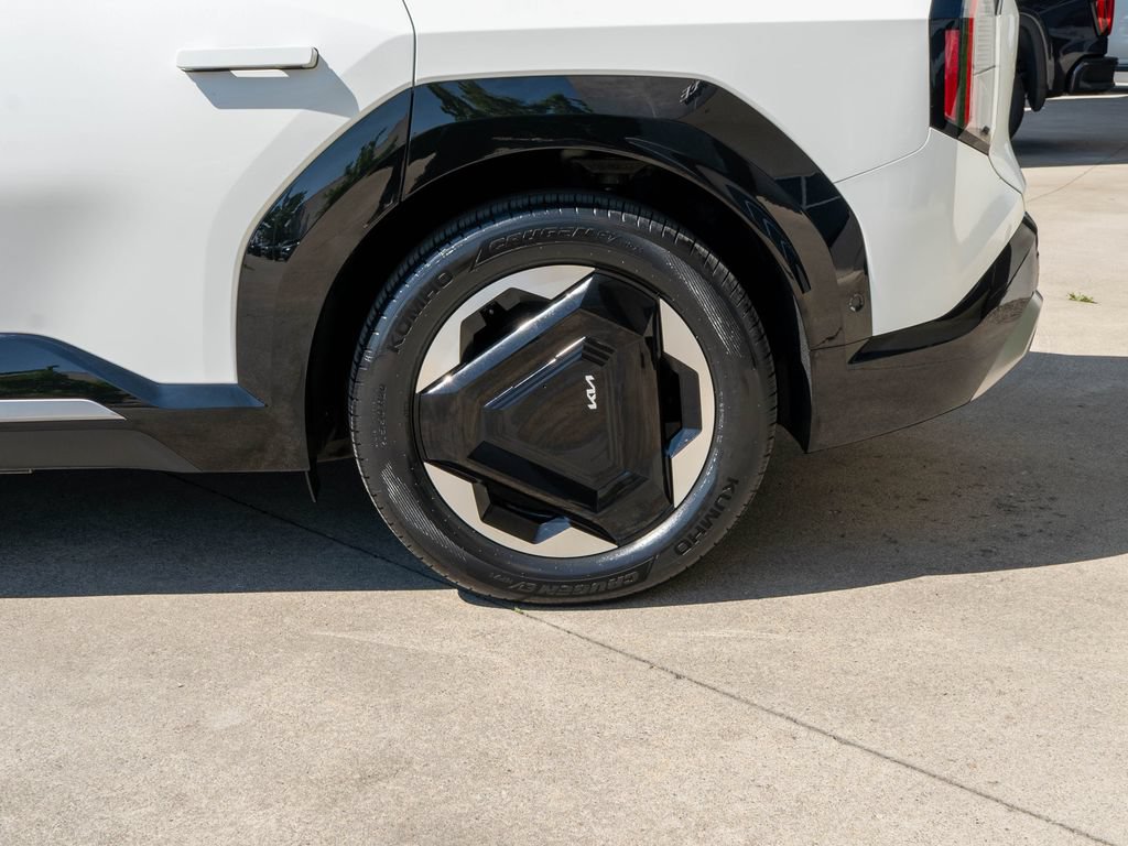 Certified 2024 Kia EV9 Land AWD/4WD image 36