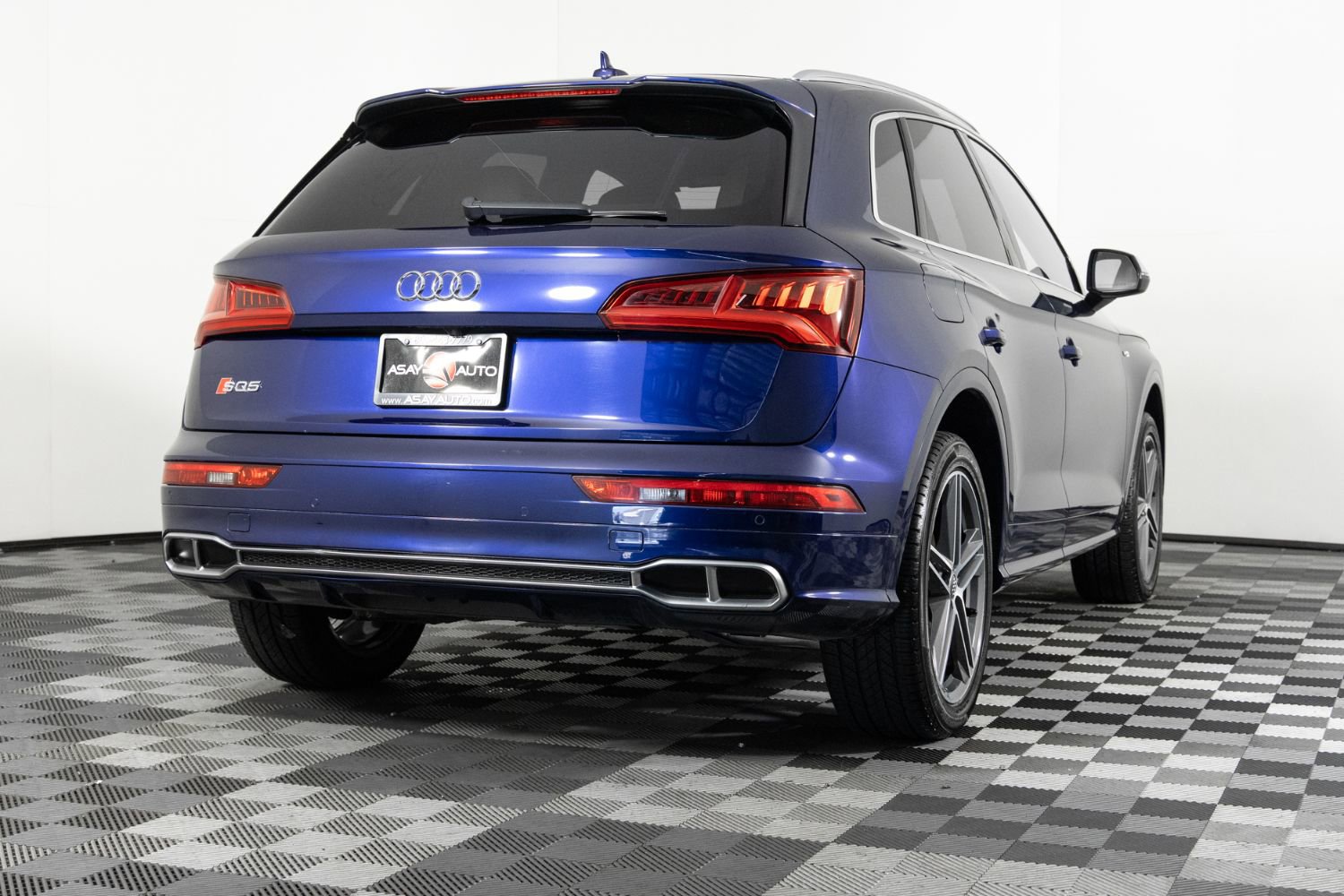 Used 2018 Audi SQ5 Premium Plus w/ Navigation Package AWD/4WD image 6