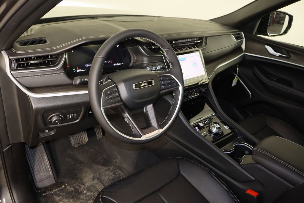 New 2025 Jeep Grand Cherokee L Limited image 29