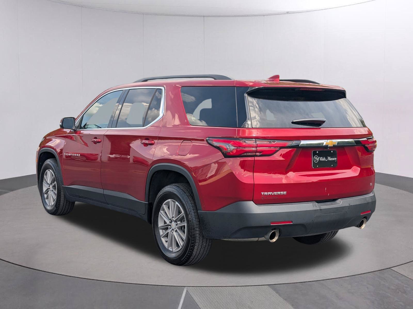 Certified 2023 Chevrolet Traverse LT FWD image 3
