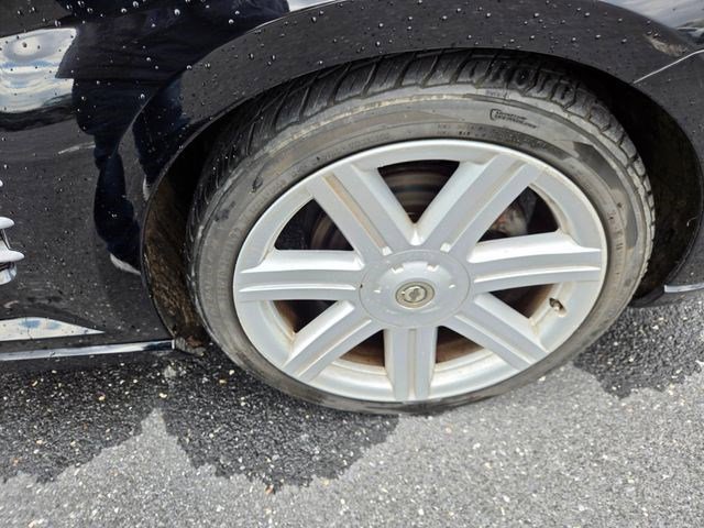 Used 2005 Chrysler Crossfire Limited image 23