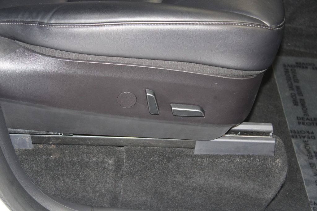 Used 2021 Tesla Model Y Long Range image 25