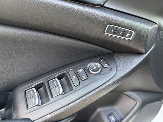 Used 2022 Honda Accord Touring image 19