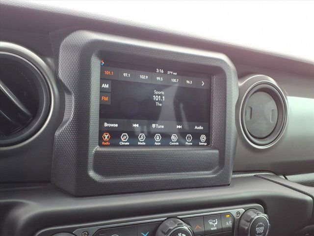 Used 2023 Jeep Gladiator Sport image 11