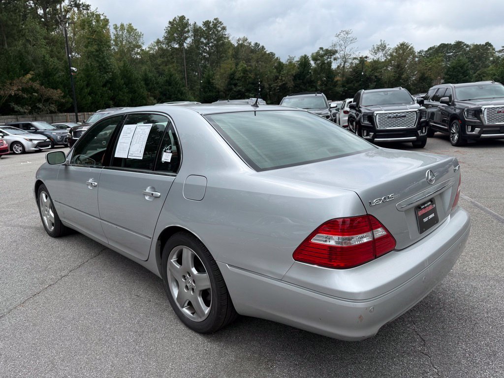 Used 2005 Lexus LS 430 w/ Premium Pkg RWD image 4