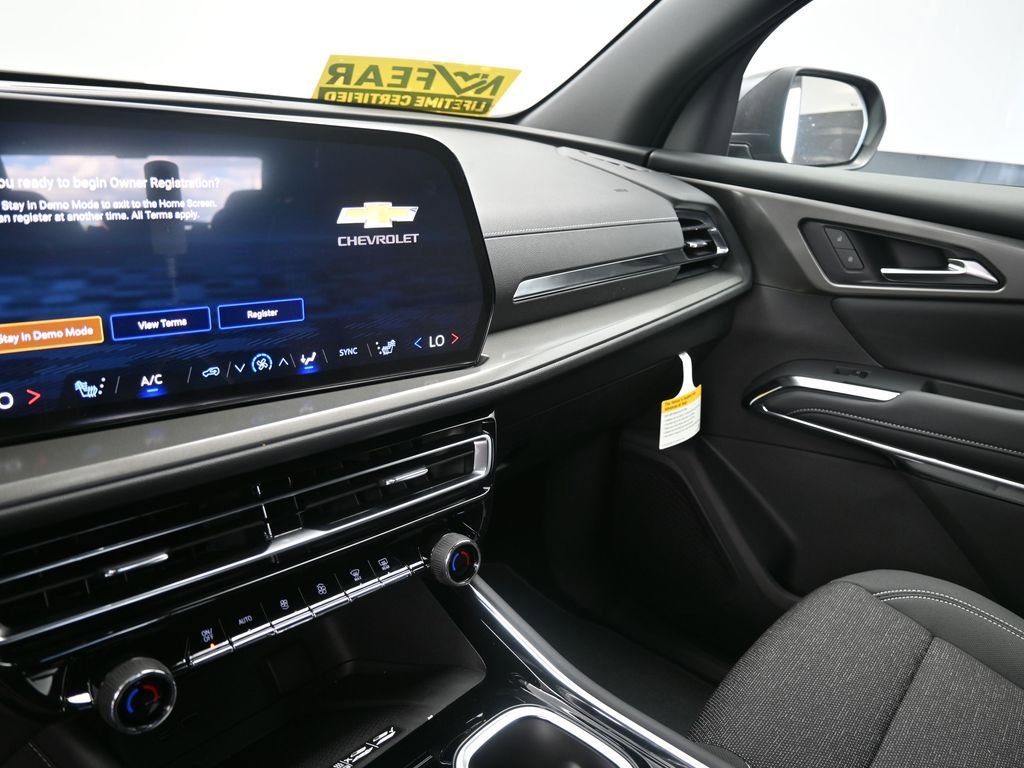 New 2026 Chevrolet Traverse LT w/ Driver Confidence Package image 16