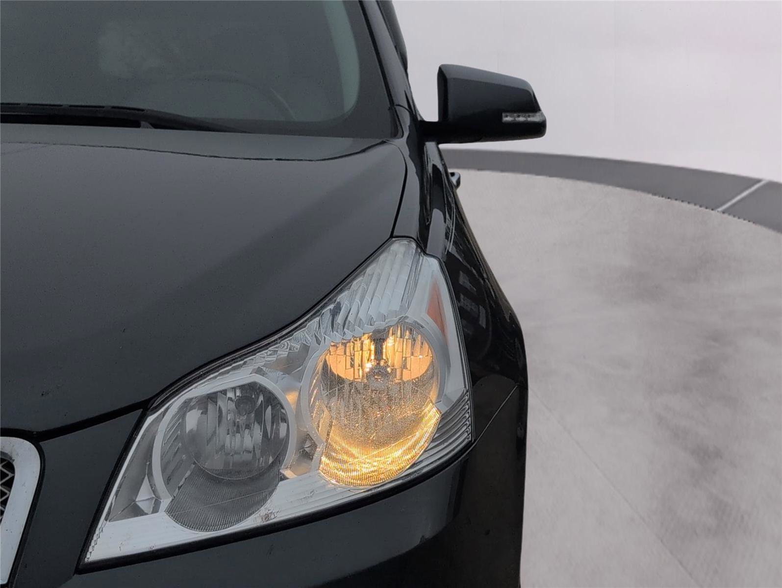 Used 2011 Chevrolet Traverse LTZ image 33