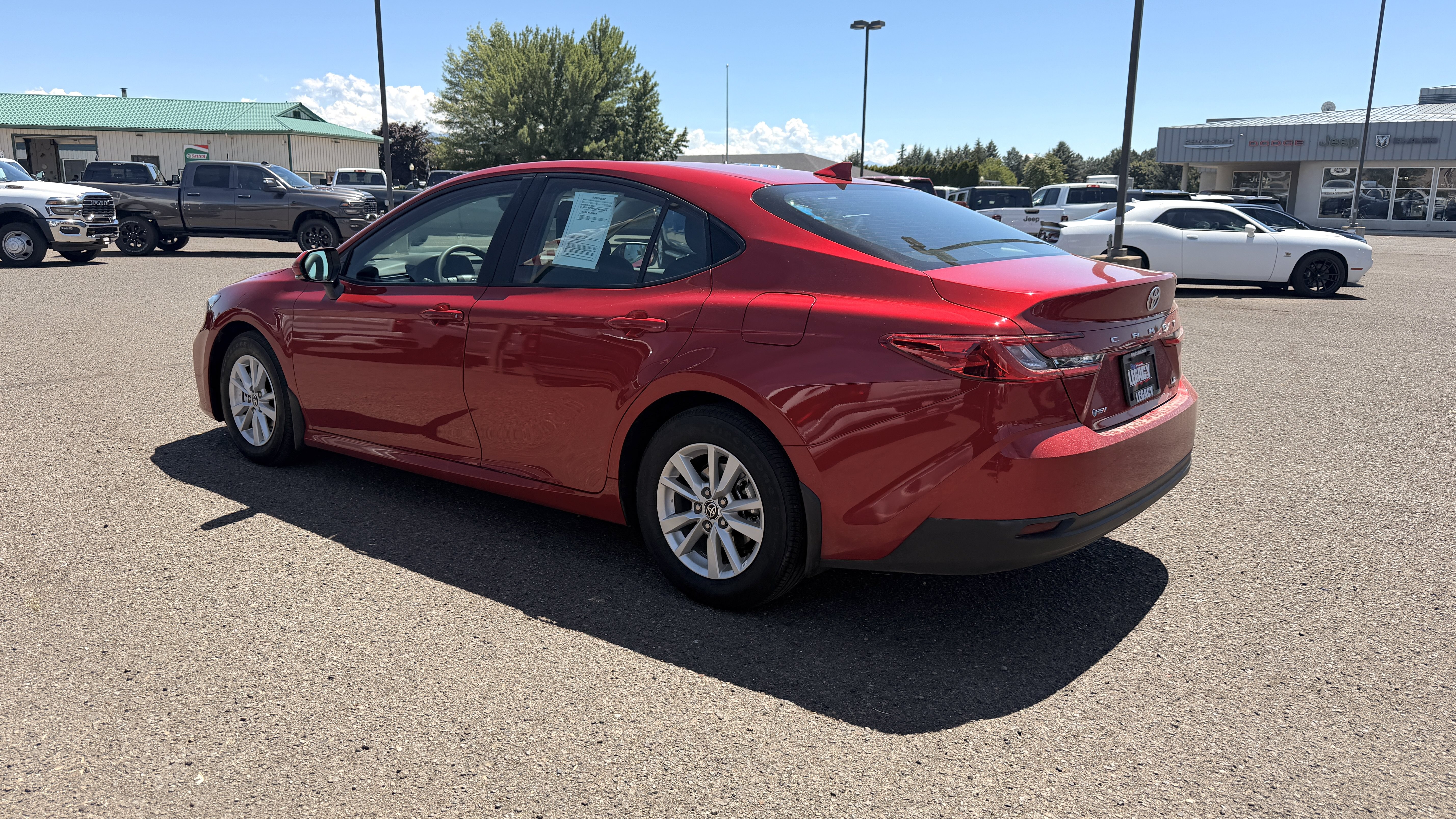 Used 2025 Toyota Camry LE w/ Convenience Package FWD image 5